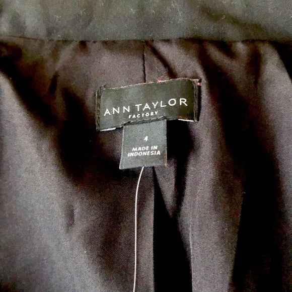 Ann Taylor Blazer (also selling pants) - Picture 3 of 3